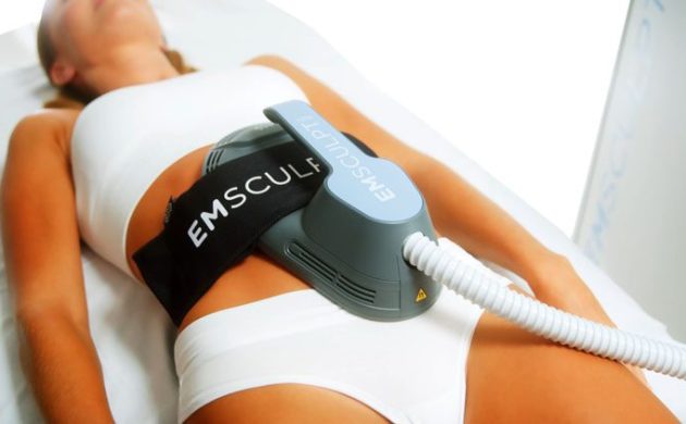 Emsculpt_Neo_PIC_Female-Model-Applicator-Abdomen-41_ENUS100